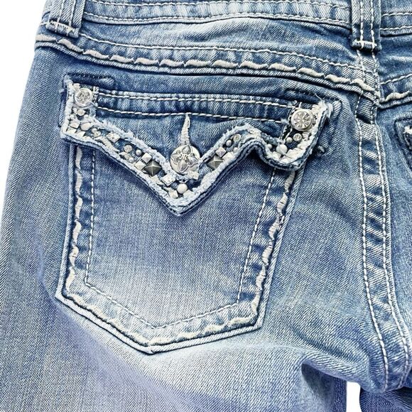 Miss Me Cropped Jeans Straight Leg Mid Light Wash Y2K Back Flap Jeans Size 27 - Picture 4 of 14